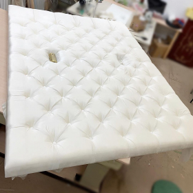 замена обивки кровати фото